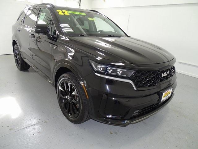 used 2022 Kia Sorento car, priced at $31,995