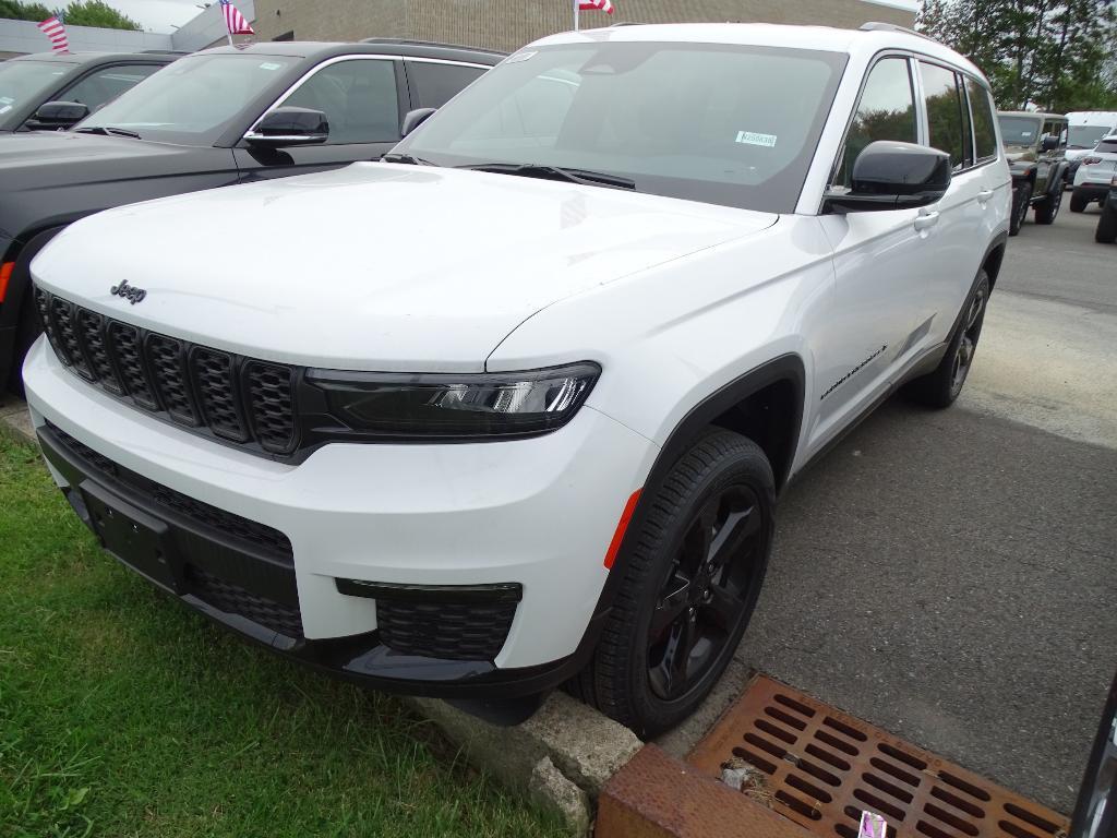 new 2025 Jeep Grand Cherokee L car, priced at $52,175