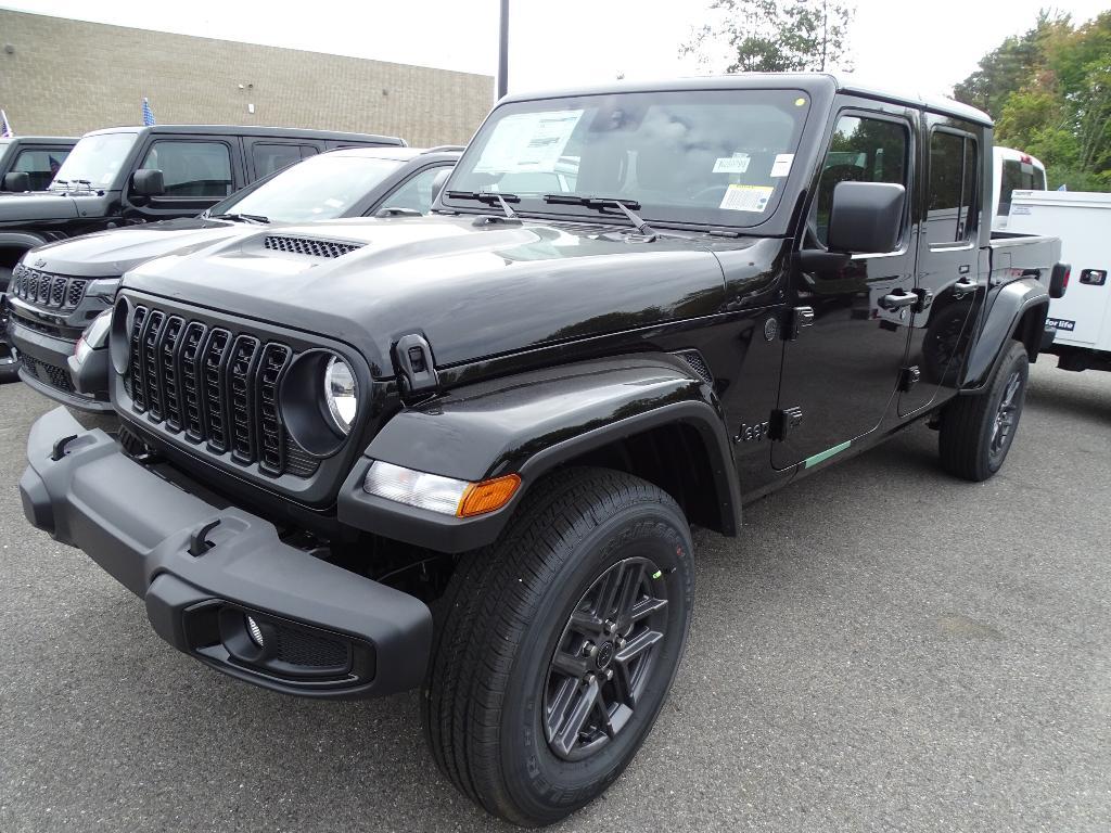 new 2025 Jeep Gladiator car, priced at $50,795