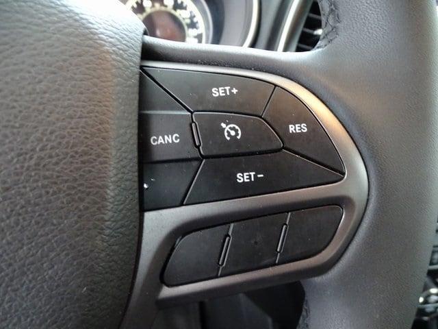 used 2022 Jeep Cherokee car, priced at $25,995