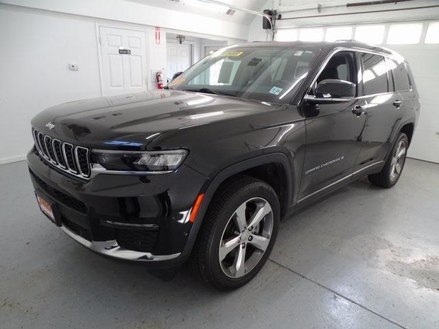used 2022 Jeep Grand Cherokee L car, priced at $35,559
