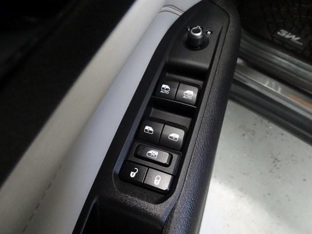 used 2023 Jeep Compass car, priced at $25,695