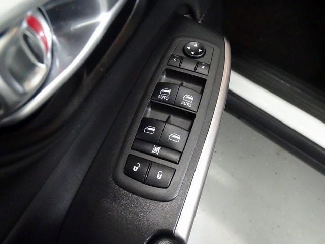 used 2022 Jeep Cherokee car, priced at $27,595