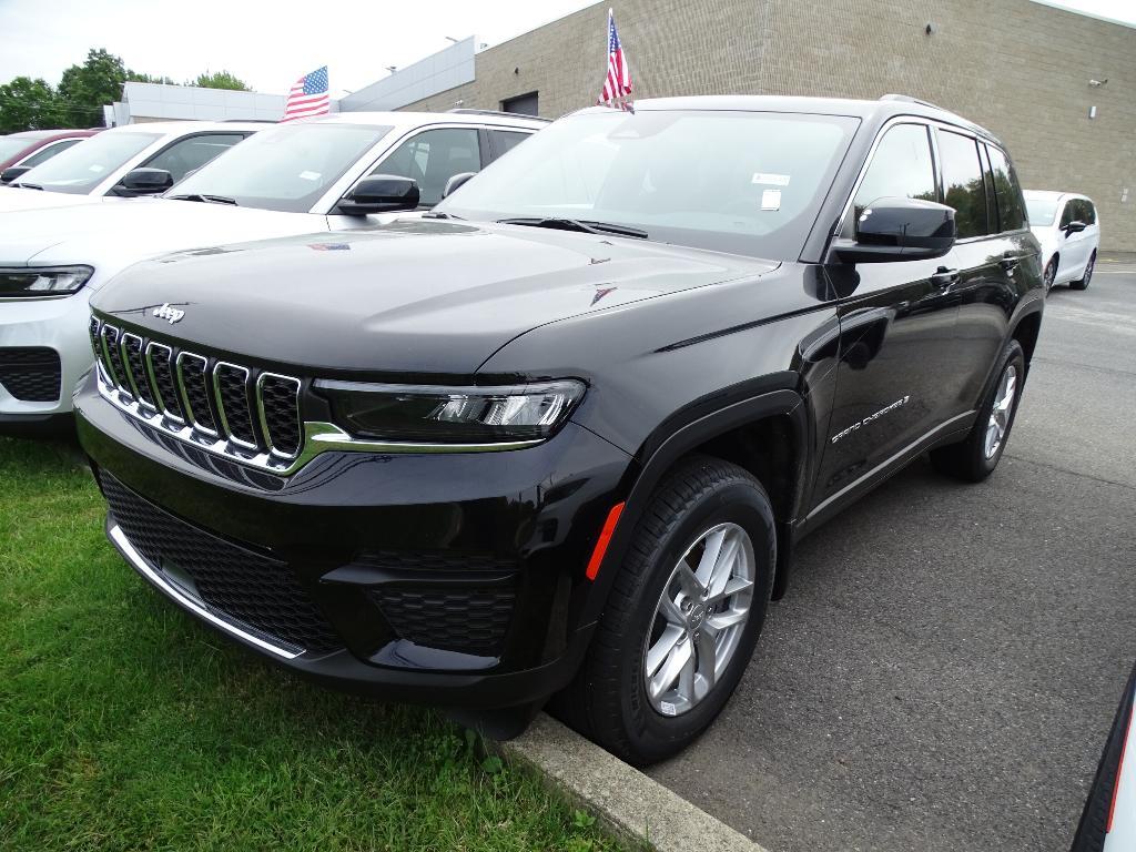 new 2025 Jeep Grand Cherokee car, priced at $44,595