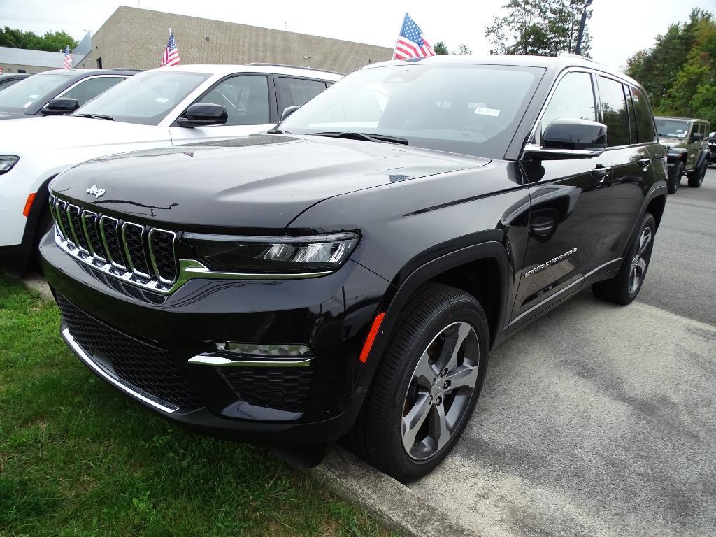 new 2025 Jeep Grand Cherokee car, priced at $58,330