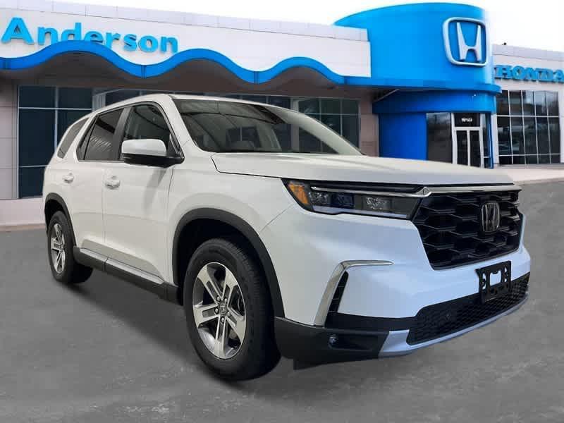 new 2025 Honda Pilot car, priced at $45,005
