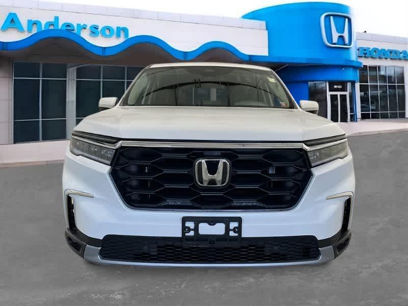 new 2025 Honda Pilot car, priced at $45,005