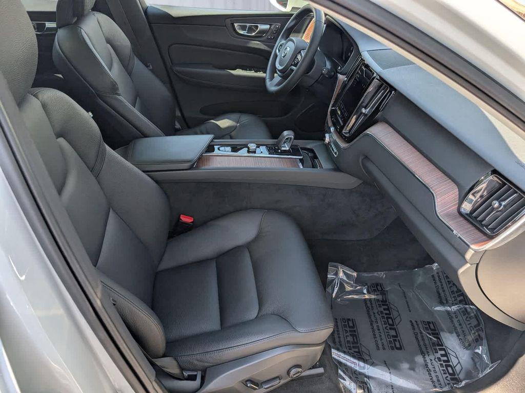 used 2023 Volvo XC60 car, priced at $32,812