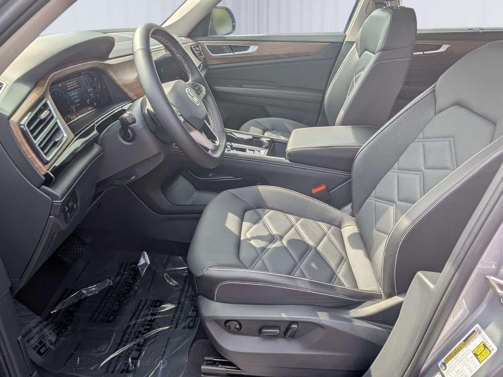 used 2024 Volkswagen Atlas car, priced at $35,470