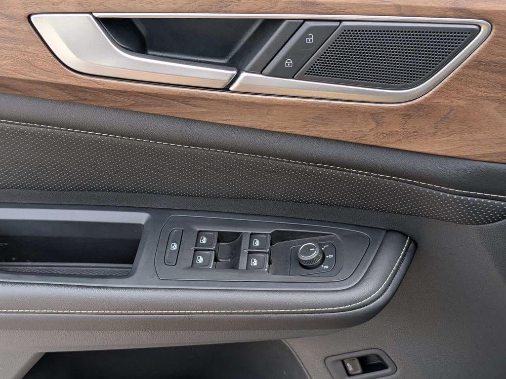 used 2024 Volkswagen Atlas car, priced at $35,470