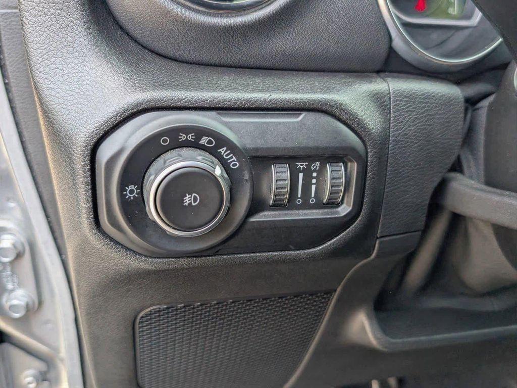 used 2021 Jeep Wrangler Unlimited car, priced at $31,143