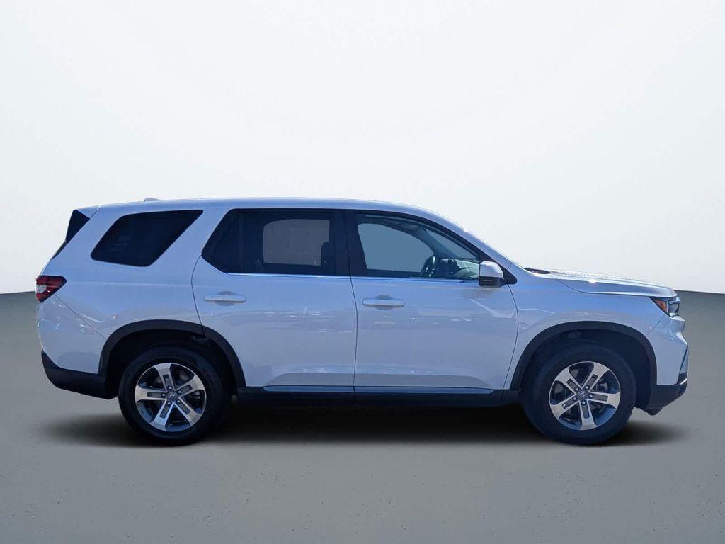 used 2023 Honda Pilot car, priced at $40,571
