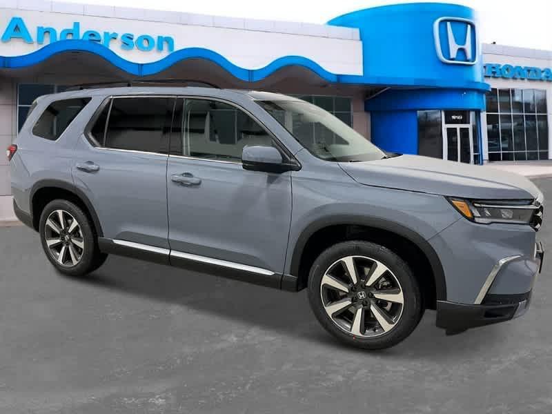 new 2025 Honda Pilot car, priced at $49,050