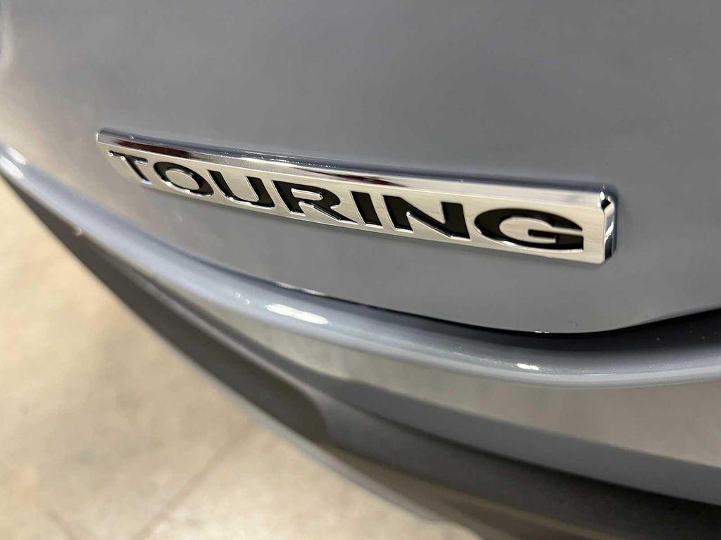 new 2025 Honda Pilot car, priced at $49,050