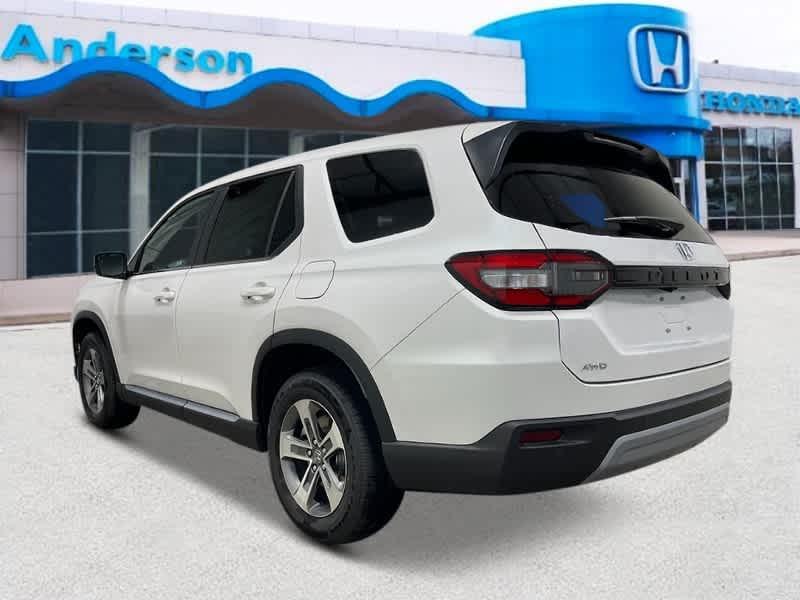 new 2025 Honda Pilot car, priced at $44,880