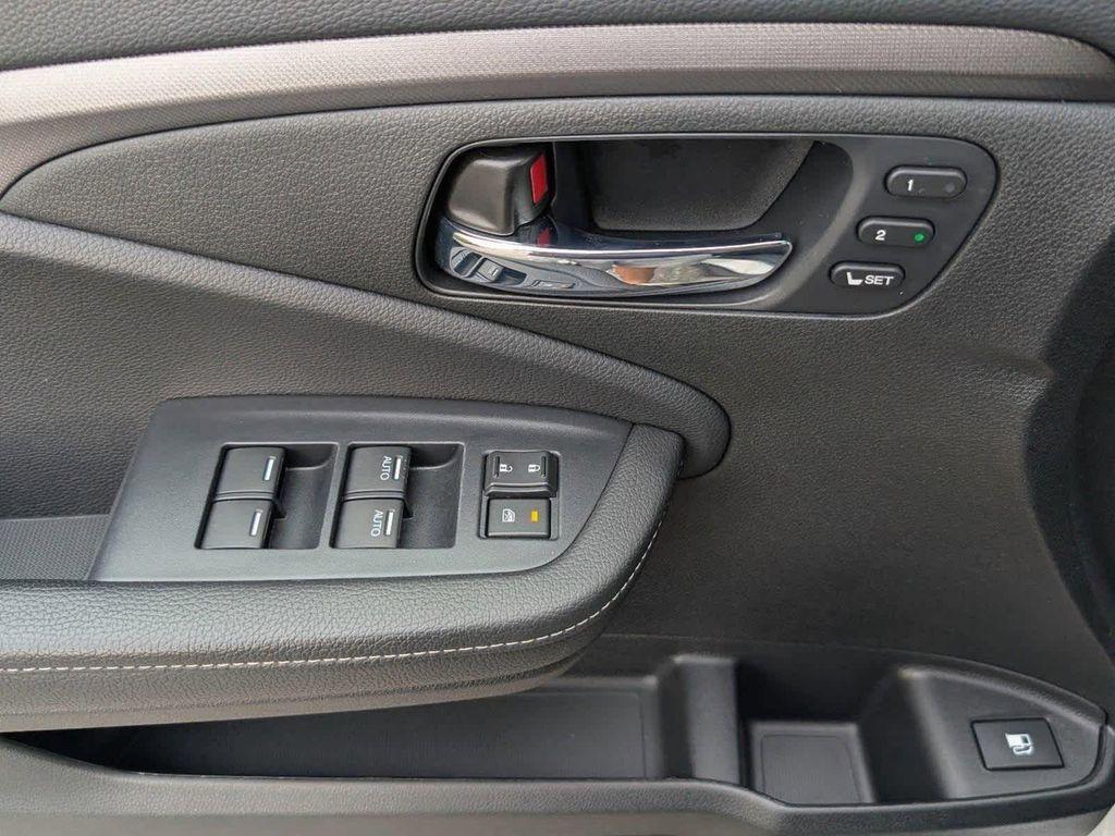 used 2024 Honda Ridgeline car, priced at $36,111