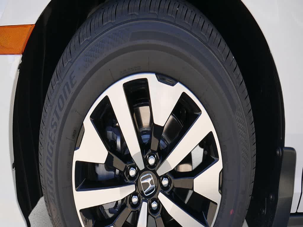 new 2026 Honda Odyssey car, priced at $44,705