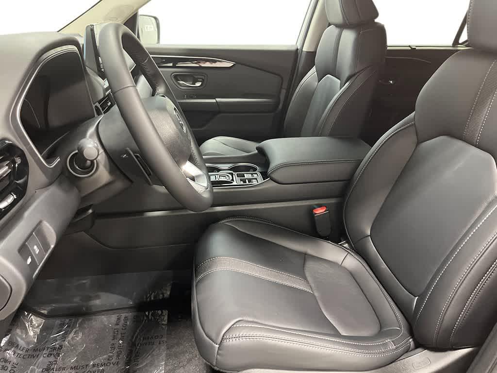 new 2025 Honda Pilot car, priced at $51,800
