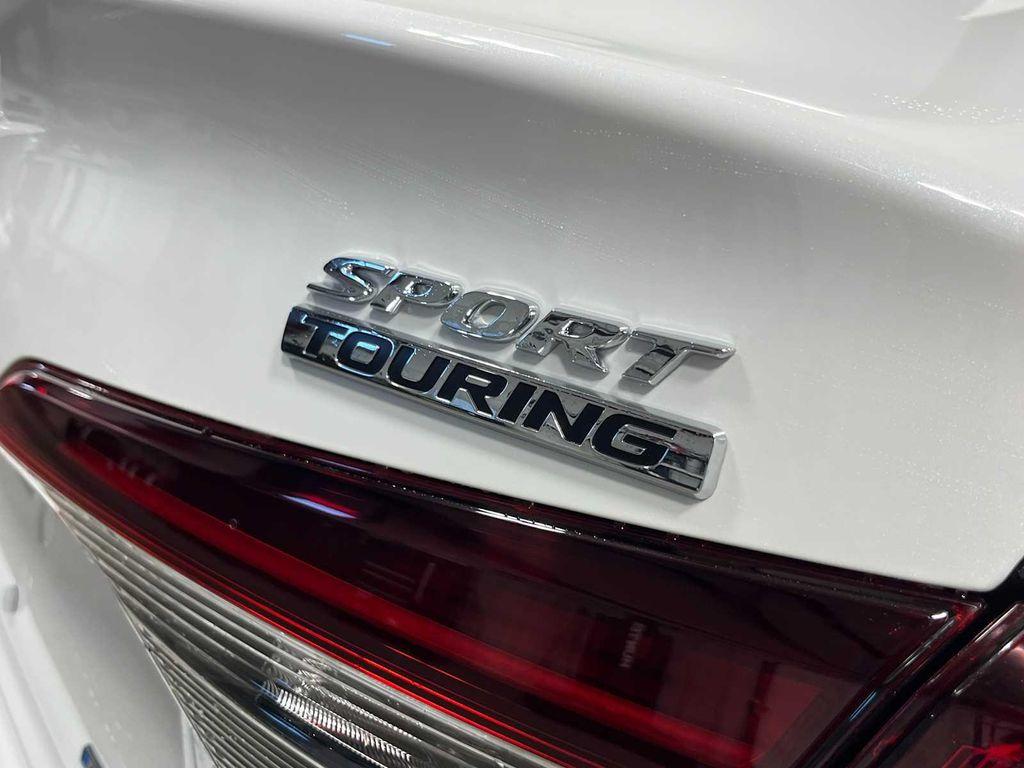 new 2026 Honda Civic Hybrid car, priced at $33,945