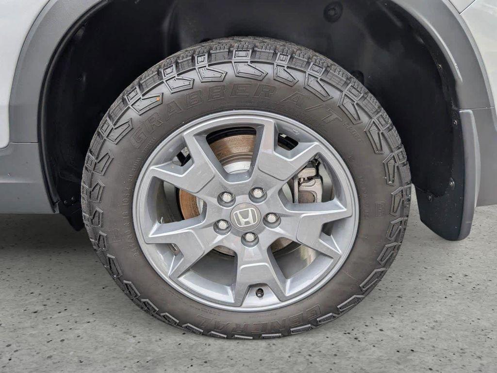 used 2025 Honda Passport car, priced at $38,653