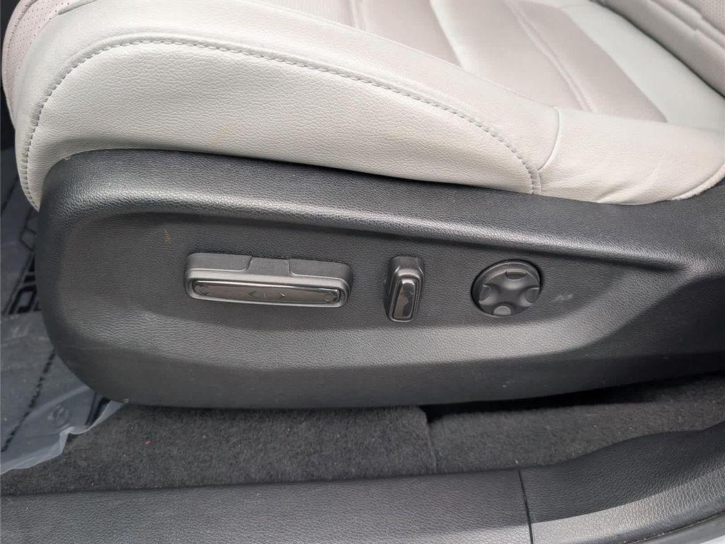 used 2020 Honda CR-V car, priced at $26,933