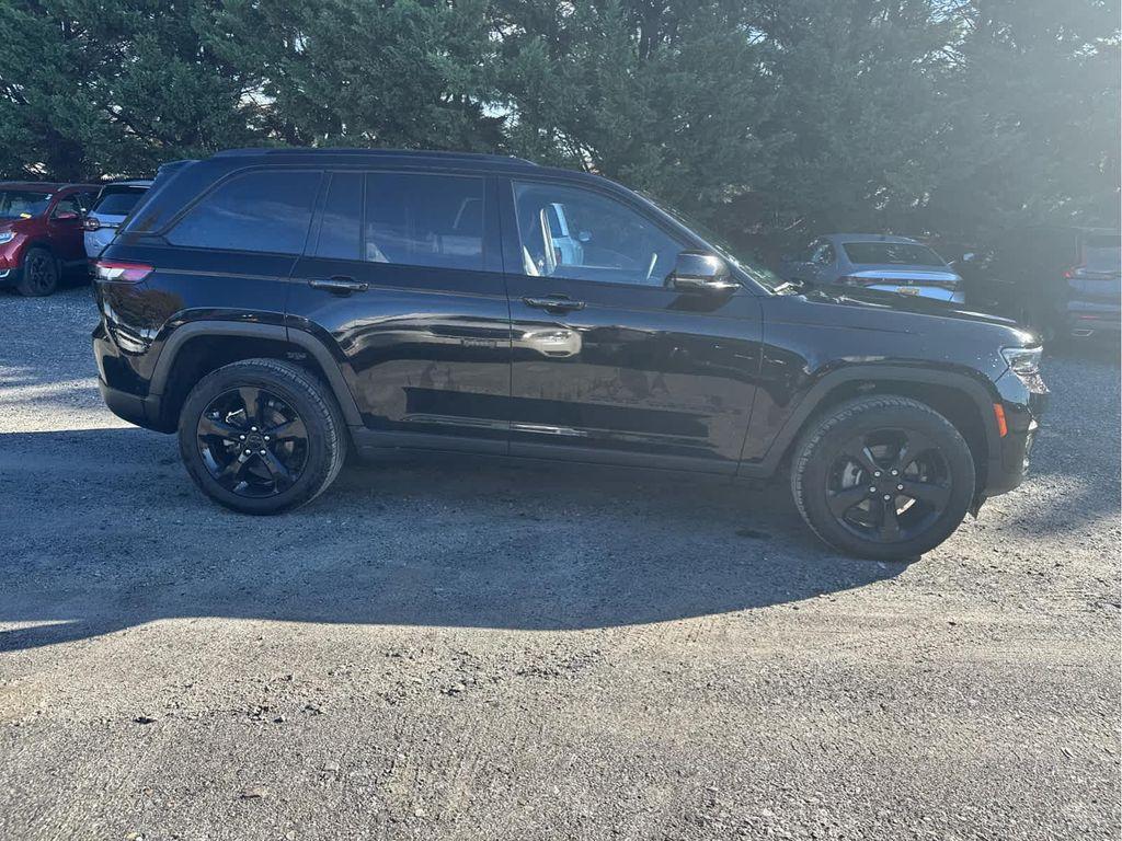 used 2023 Jeep Grand Cherokee car, priced at $31,346