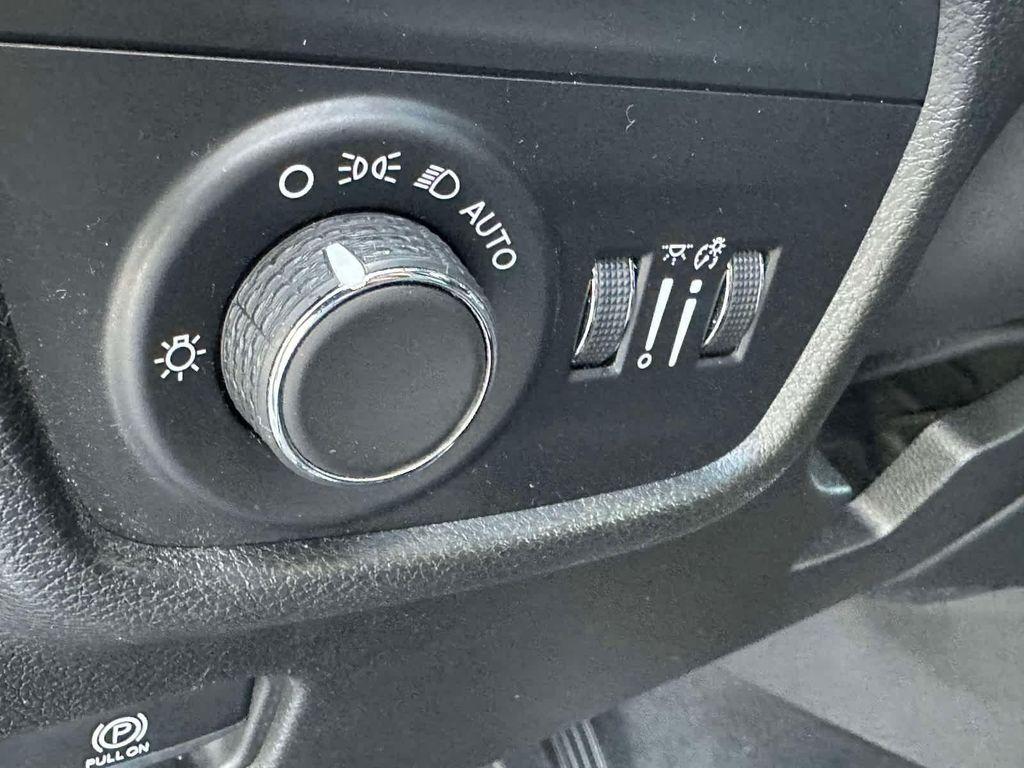 used 2023 Jeep Grand Cherokee car, priced at $30,618