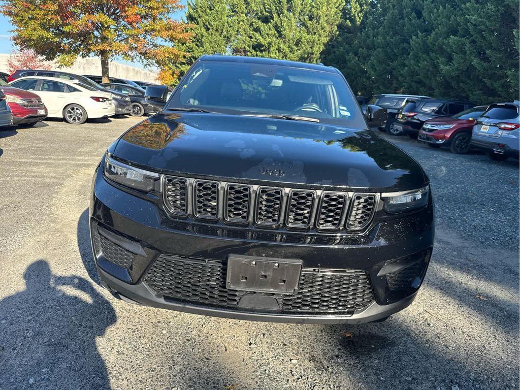used 2023 Jeep Grand Cherokee car, priced at $31,346