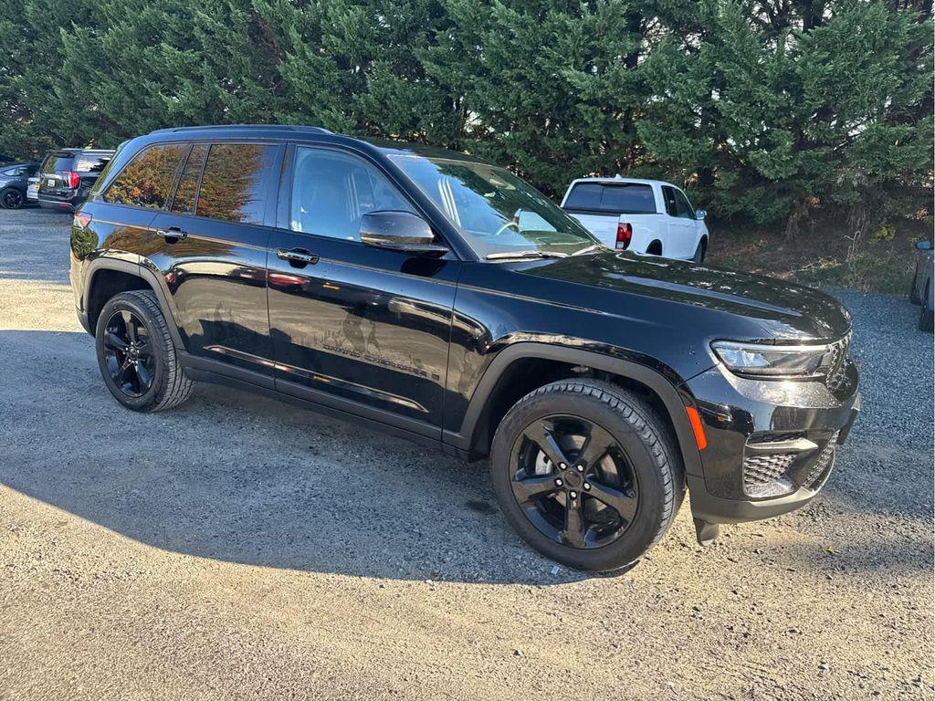 used 2023 Jeep Grand Cherokee car, priced at $31,346
