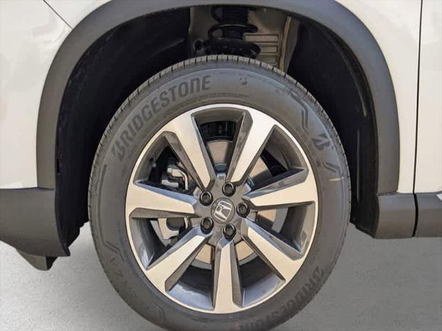 new 2025 Honda Pilot car, priced at $52,495