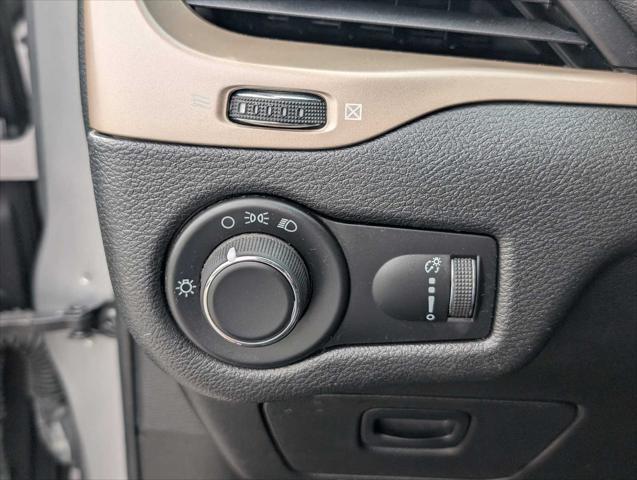 used 2015 Jeep Cherokee car, priced at $8,500