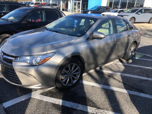 used 2015 Toyota Camry Hybrid car, priced at $14,999