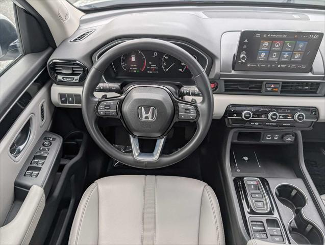 used 2023 Honda Pilot car, priced at $42,673