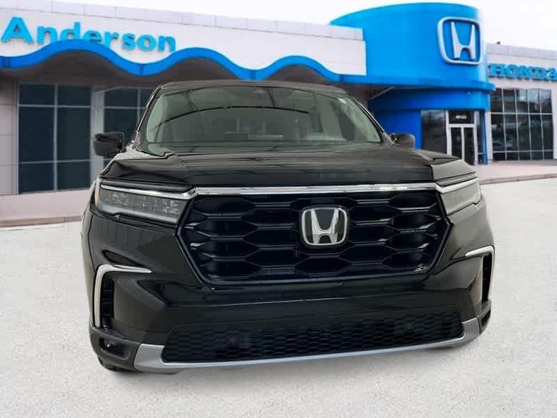 new 2025 Honda Pilot car, priced at $43,695