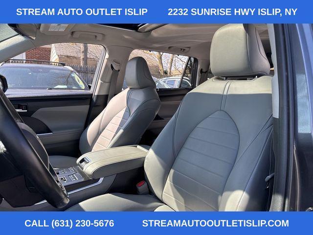 used 2021 Toyota Highlander car, priced at $28,695