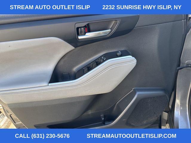 used 2021 Toyota Highlander car, priced at $28,695