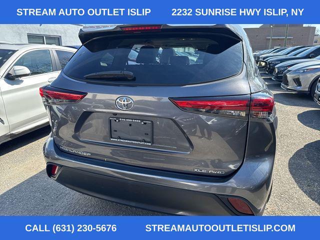 used 2021 Toyota Highlander car, priced at $28,695
