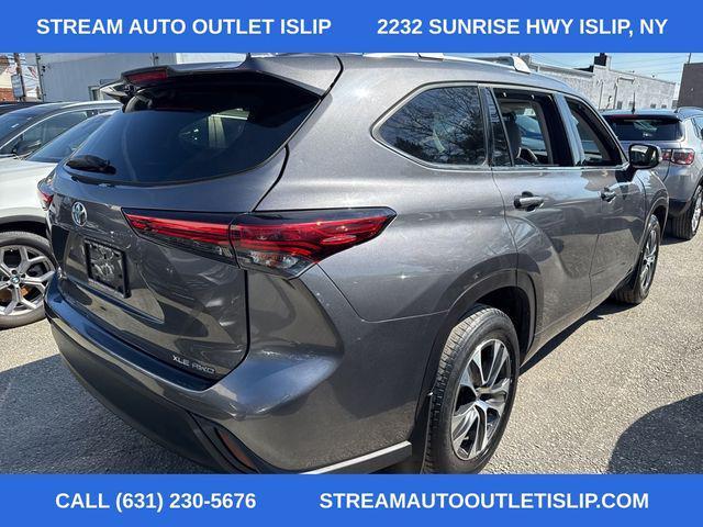 used 2021 Toyota Highlander car, priced at $28,695