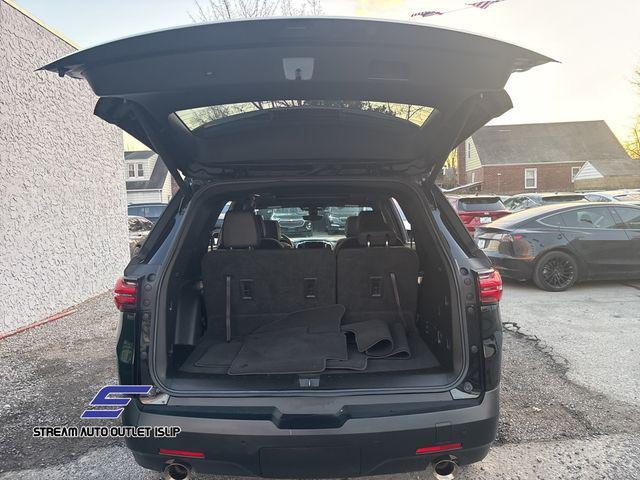 used 2022 Chevrolet Traverse car, priced at $33,695