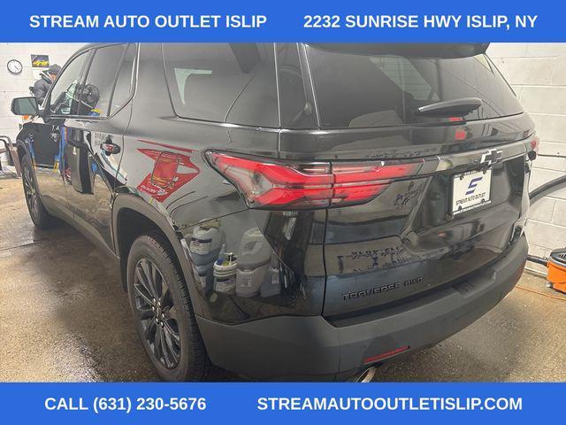 used 2022 Chevrolet Traverse car, priced at $33,695