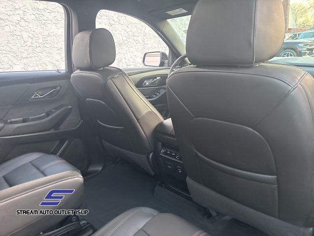 used 2022 Chevrolet Traverse car, priced at $33,695