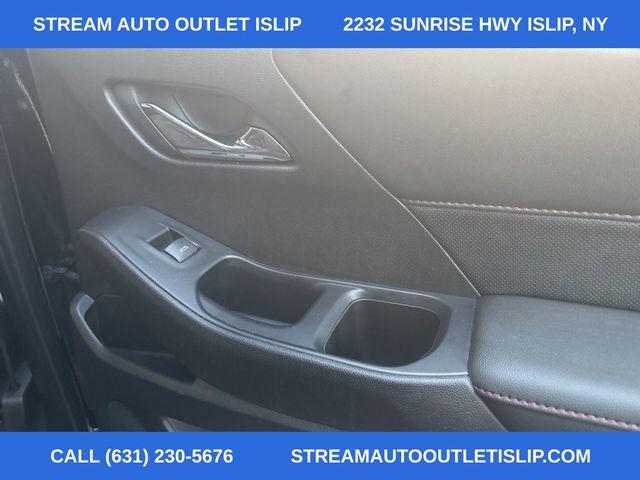 used 2022 Chevrolet Traverse car, priced at $33,695