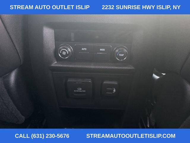 used 2022 Chevrolet Traverse car, priced at $33,695