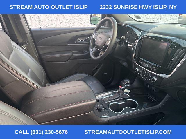 used 2022 Chevrolet Traverse car, priced at $33,695