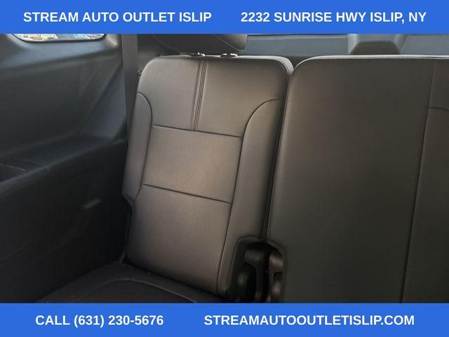 used 2022 Chevrolet Traverse car, priced at $33,695