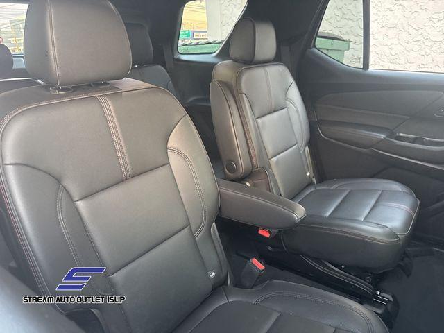 used 2022 Chevrolet Traverse car, priced at $33,695