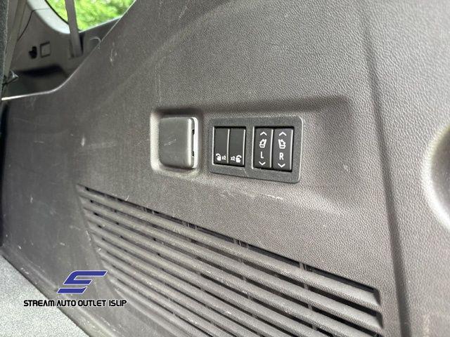 used 2021 GMC Yukon XL car, priced at $54,695