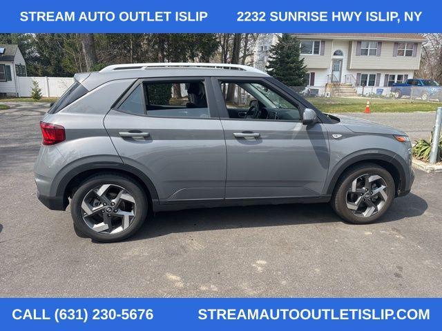 used 2022 Hyundai Venue car, priced at $13,995