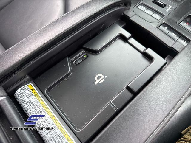 used 2022 Toyota Highlander car, priced at $34,895