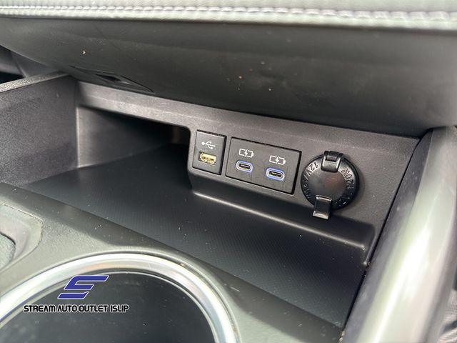 used 2022 Toyota Highlander car, priced at $34,895